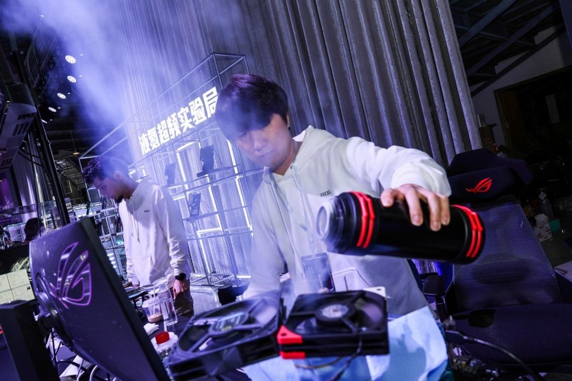 超頻破紀錄 華碩主板引爆ROG DAY 2025