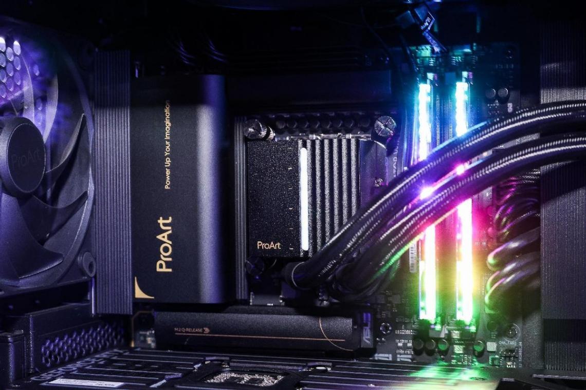 超頻破紀錄 華碩主板引爆ROG DAY 2025