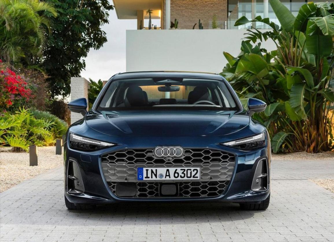 全新奧迪A6轎車登場,3.0L V6引擎馬力367匹,0-100KM/H只需4.7秒