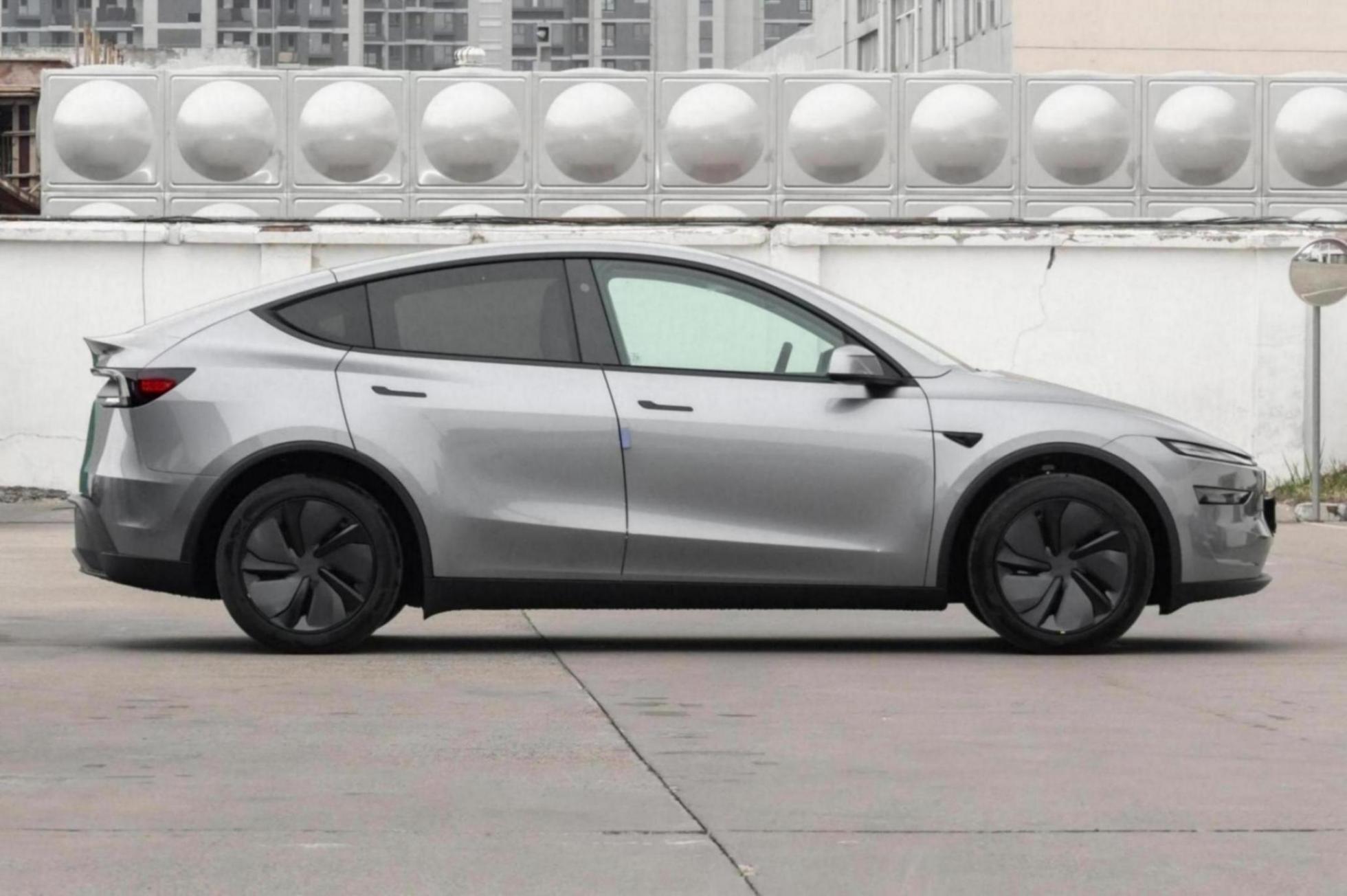 2025新能源購車終極指南:20-40萬級熱門新車硬核橫評與避坑攻略