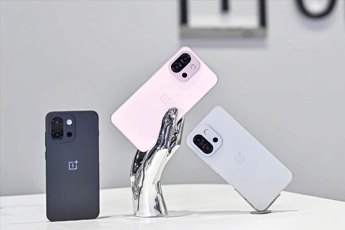 800元差價!一加13T對比OPPO Find X8s,誰更值得入手?