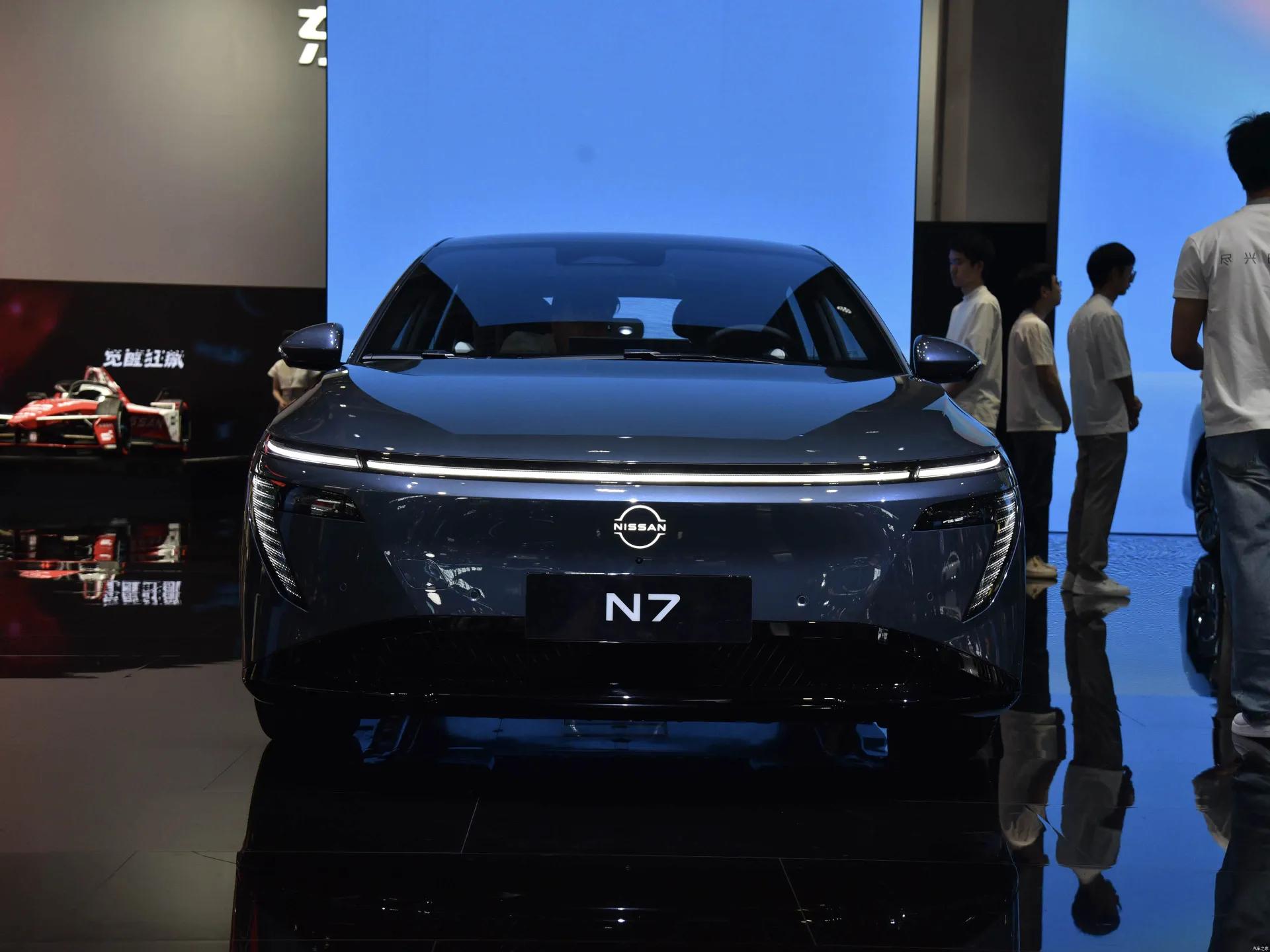 日產N7廣州車展首發:AI座艙+魔法燈語設計+高階智駕,預售破千